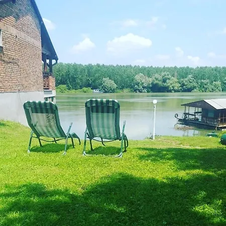 Vakantiehuis Kuca Ribarev San Beocin